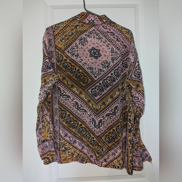 FARM Rio X Anthropologie Classic Bandana Print Med Button Down Paisley Print - Picture 7 of 9